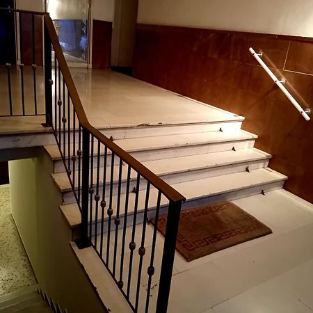 Vestige Basement Apartment 아테네 외부 사진